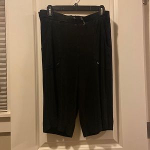 Chicos travelers drawstring capri pants